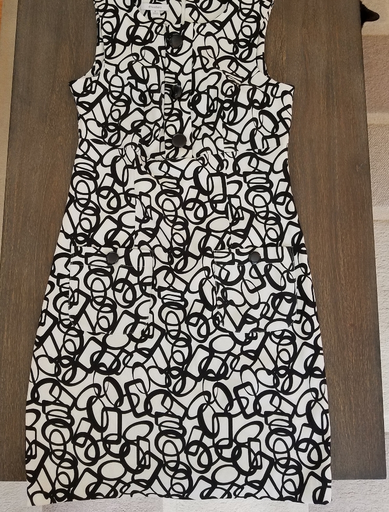 Gorgeous Unique black/white pattern dress